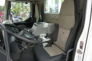 Renault Kerax 2008 - | PALFINGER PK 18500 + Remote control | Retarder | 417859Km | 2008 | 6X4 | Full spring suspension | Manual gearbox | Euro4 | French Truck obrazek 31
