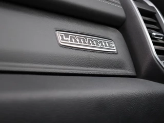 Dodge Ram 1500 2021 - 5.7 V8 4x4 Crew Cab Laramie obrazek 4