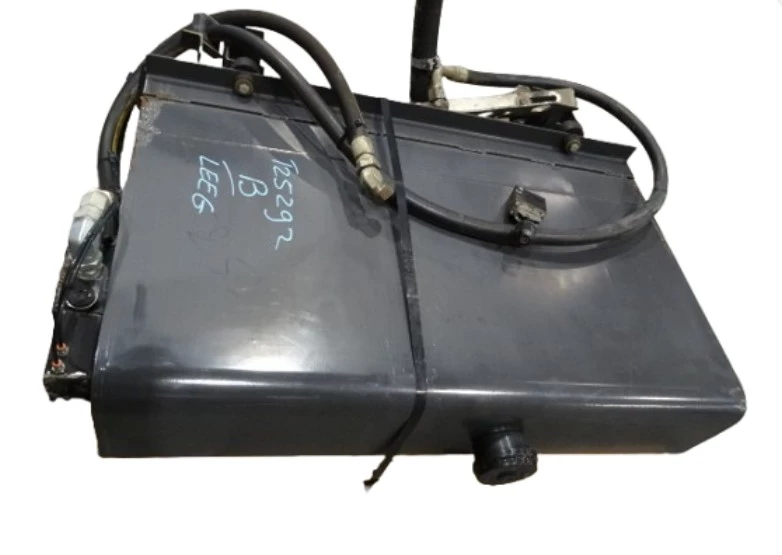 - Geen producent - - HYDRAULIEKTANK image 2