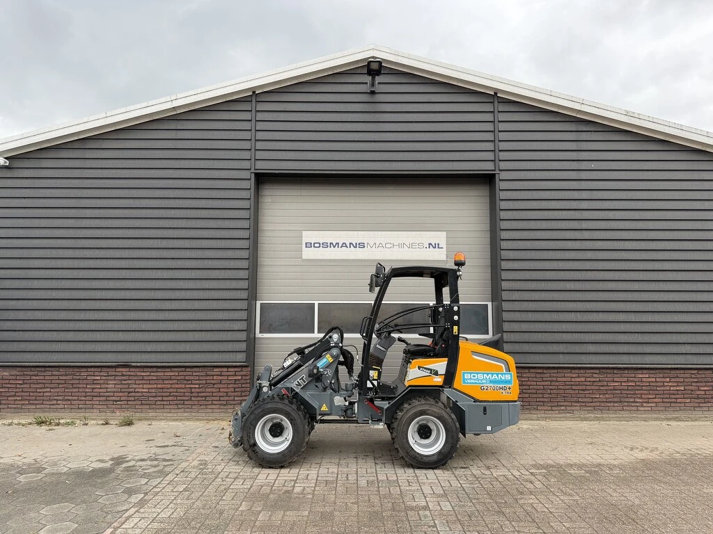 Giant G2700 X-TRA HD+ minishovel 2026 205 uur €510 LEASE 2026 Bild 1