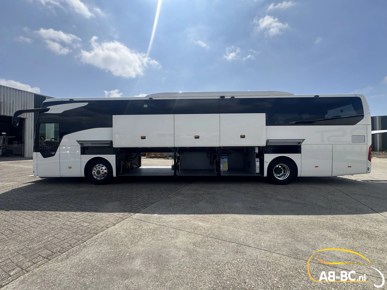 Mercedes-Benz Tourismo RHD 2023 afbeelding 14