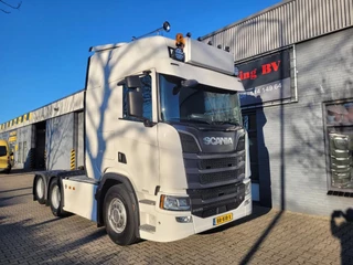 Scania R 2023 - R530 V8 NGS A6x2NB fullair retarder hydraulik 2023 leather old dashbord 295 wb tacho2 te koop