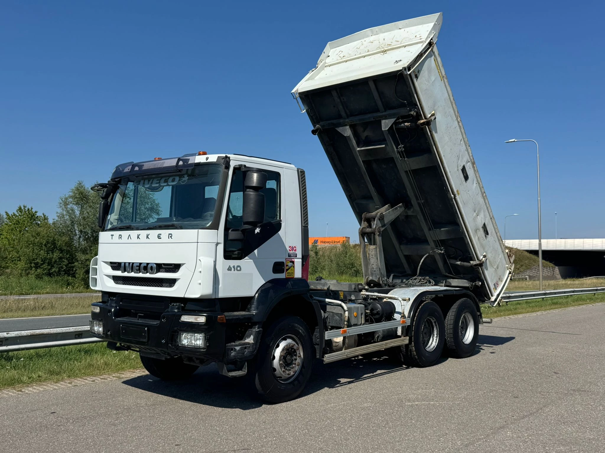Iveco Trakker 2008 - 410 6x4 Kipper afbeelding 1