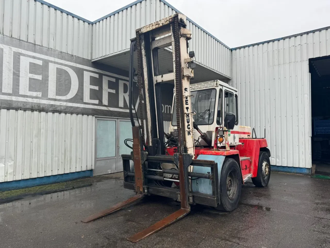 Svetruck 860-28 1991 - Pneumatic Tire Forklift obrázek 1