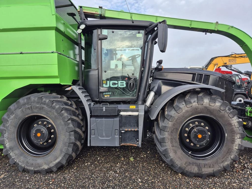 JCB 2021 - Fastrac 4220 met container afbeelding 2