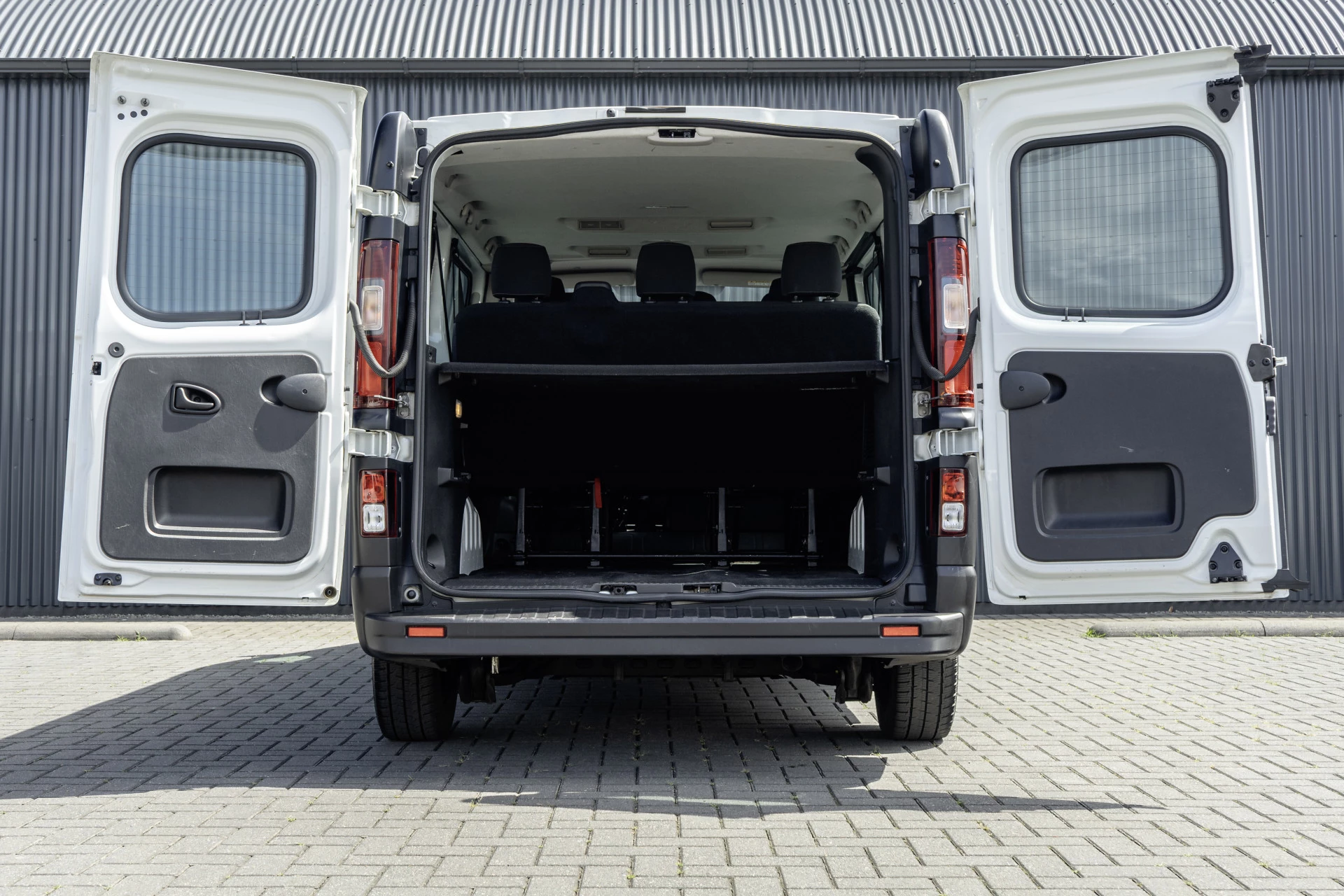 Renault Trafic 2019 - **dCi 95 T29 L2H1 | INCL BTW & BPM | 9-P | Navi | LED | Cruise | Airco | Euro 6** Bild 9