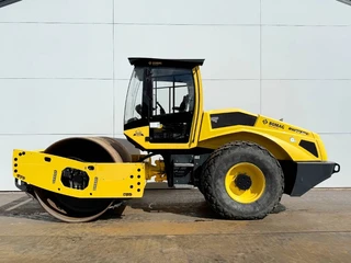 Bomag 2017 - BW211DH-5 - German Machine / Only 1311 Hours na prodej