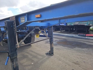 Renders 2 axle 20 ft container chassis  steel  springs bpw drum heavy duty 1996 - N/A image 10