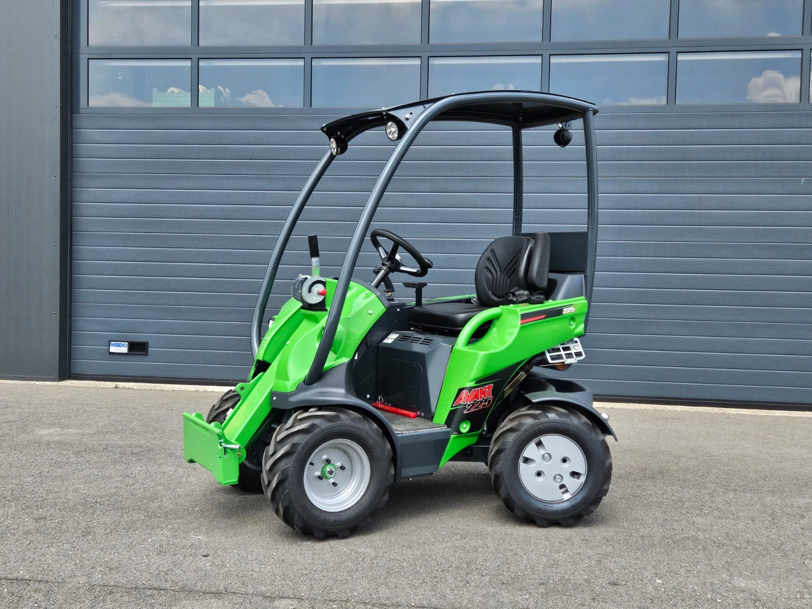 Avant 2025 - 225 mini-lader afbeelding 6