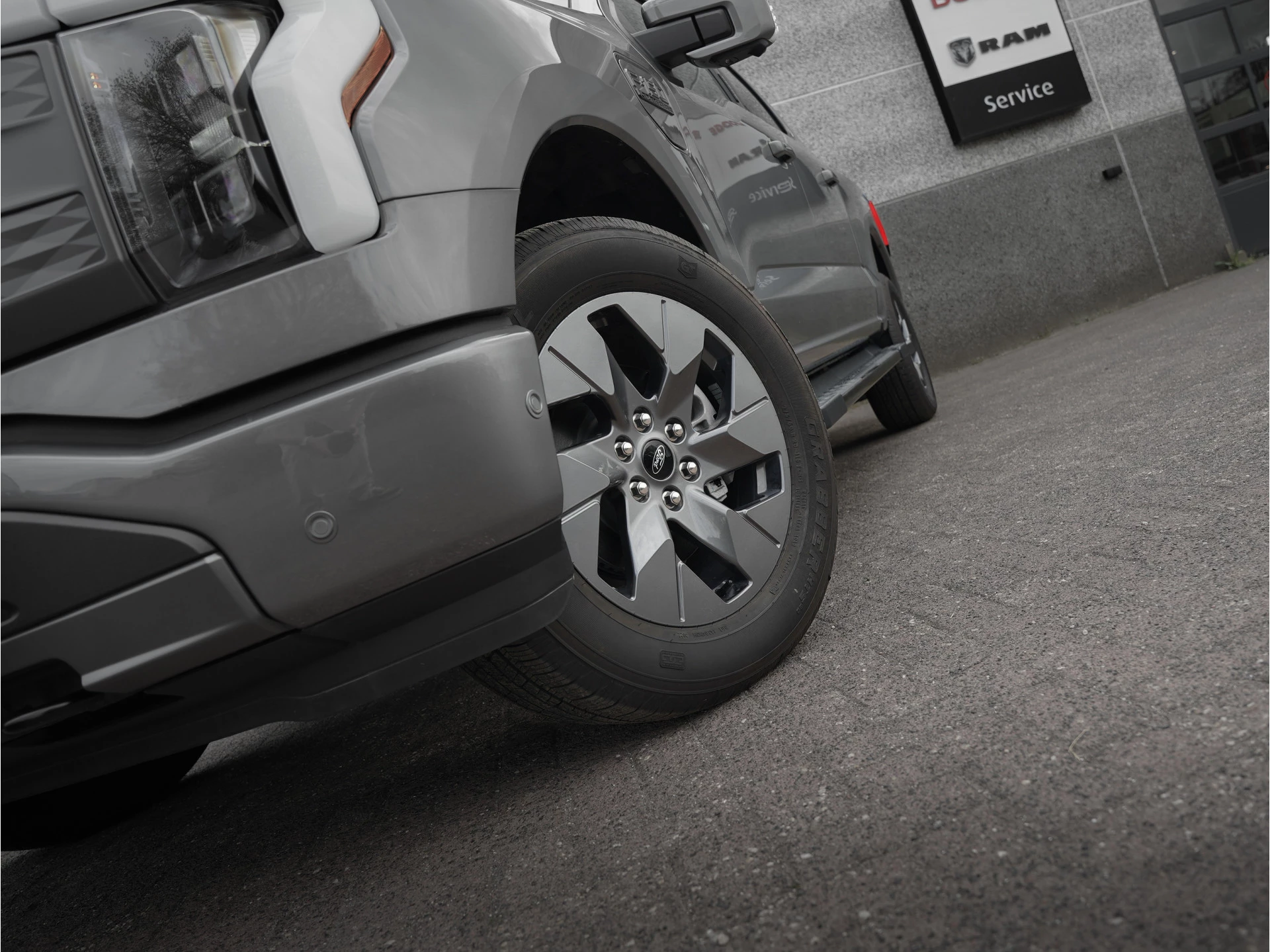 Ford F-150 2023 - Lightning Lariat Standard Range Bild 8