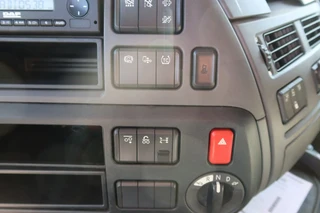 DAF XF480 2019 - 6X2 schuifzeil + schuifdak, Voorbereiding les auto image 10