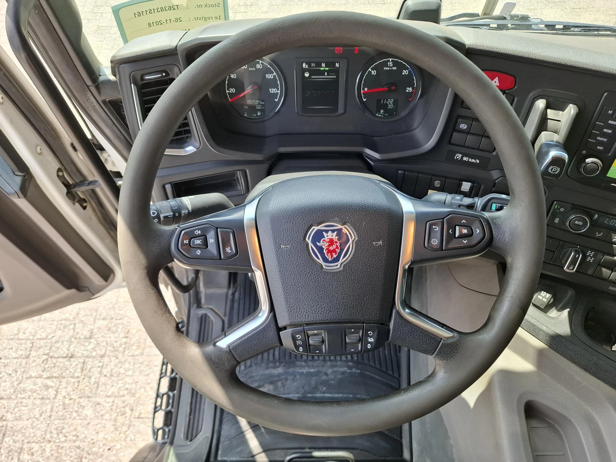 Scania P - NGS XT P410 / 6X4 / RETARDER / ONLY:192584 KM / BIG AXLE / FASSI F215A / REMOTE / ROTATOR / 2SIDE TIPPER / FULL-STEEL / DRUM BRAKES / TUV:01-03-2027 / EURO-6 / 2018 afbeelding 42