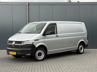 Volkswagen Transporter 2020 - 2.0 TDI 150 PK / VERKOCHT! / L2H1 / TREKHAAK / CRUISE / AIRCO / CARPLAY / PARKEERSENSOREN afbeelding 2 miniatuur