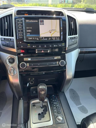 Toyota Land Cruiser 2015 - V8 4.5 D-4D Executive Standard Roof bild 18
