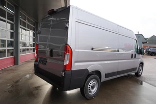 Peugeot Boxer 2024 - 2.2 BlueHDi 180PK S&S L3H2 3.5t Zwaar Automaat image 4