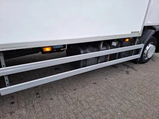 Renault D16 2017 - / ONLY:497760 KM / THERMOKING / PLATFORM 2TON / LWDS / BED / DATALOG / FULL-AIR / AUTOMATIC / EURO-6 / 2017 image 10