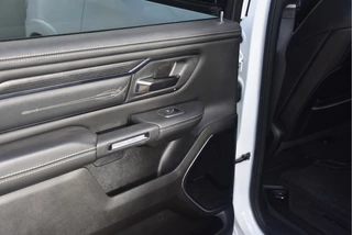 Dodge Ram 1500 2024 - 5.7 V8 4x4 Crew Cab Limited | Luchtvering | obrazek 40