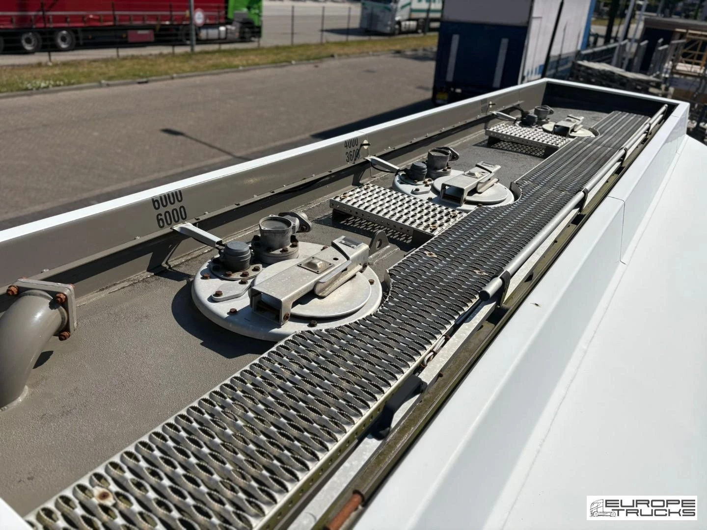 Volvo FM 420 2004 image 14