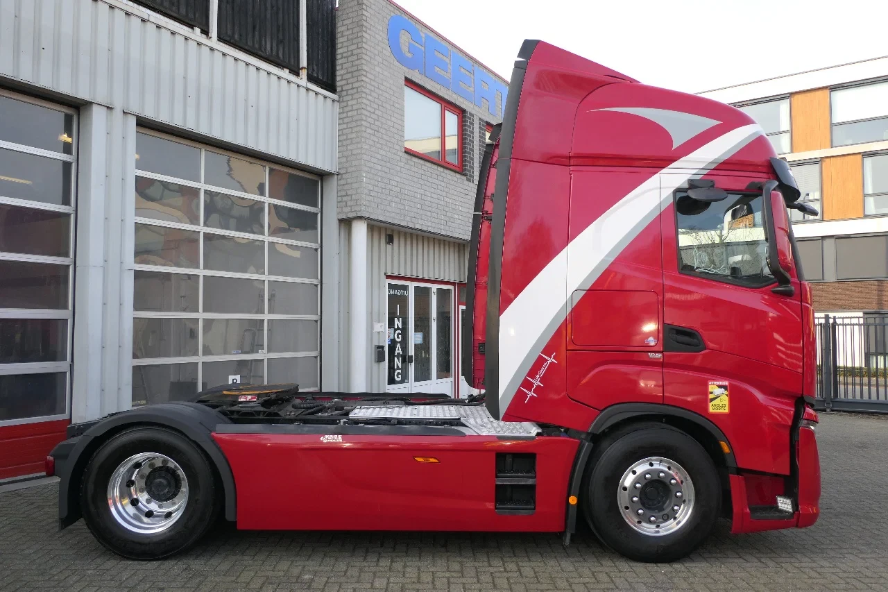 Iveco S-WAY 510 2021 - | Hydraulic | Retarder | 637466Km | 2021 | 2 Tanks | Smart Tacho 2 | Alcoas | Full Spoiler | Stand Klima | Navi | Belgium Truck obrázek 6