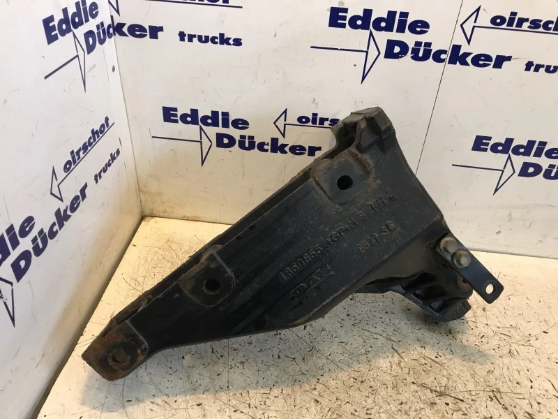 DAF - 1850655-2182070 CABINESTEUN RH afbeelding 1
