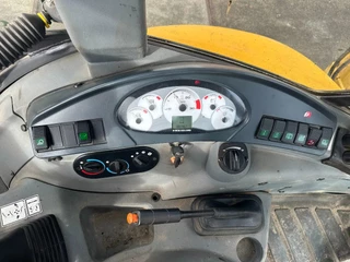 New Holland N/A 2011 - LB115B, CE, 240 MM MULTI PURPOSE LOADER BUCKET, 800 MM BACHOE DIGGING BUCKET, FLIP OVER FORKS, AIR CONDITIONER afbeelding 16