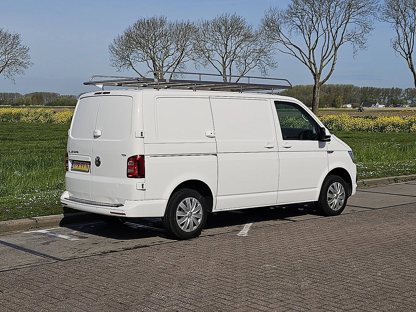 Volkswagen Transporter 2017 - 2.0 TDI imagen 3