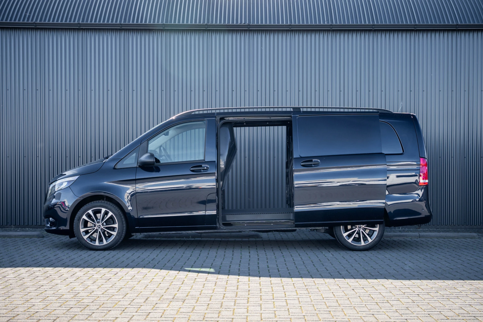 Mercedes-Benz Vito 2022 - 119 CDI L3H1 | ILS | Automaat | Camera | Carplay | PDC | Zijschuifdeur L+R | Trekhaak obrázek 6