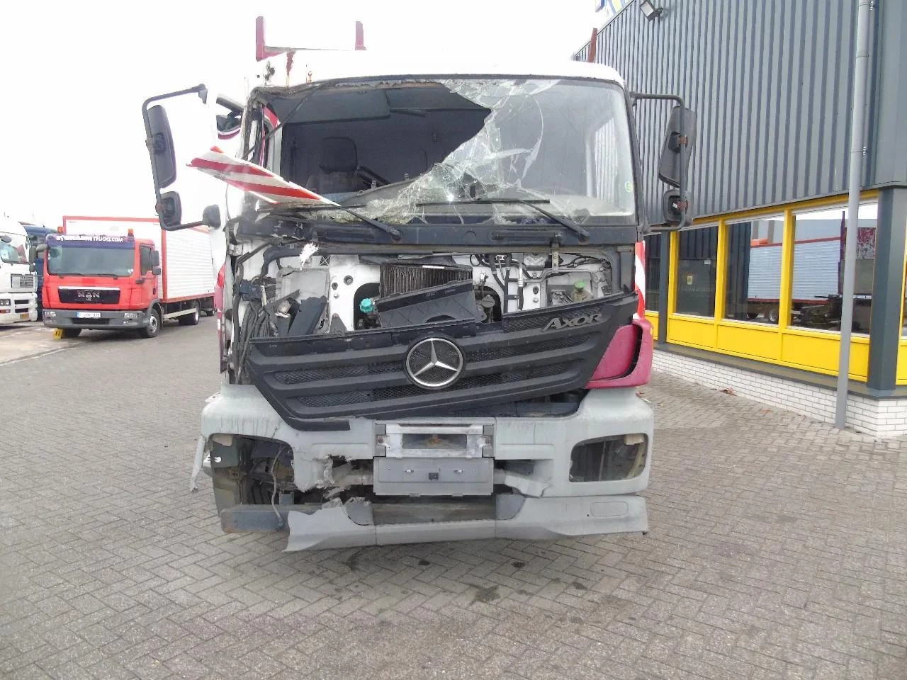 Mercedes-Benz Axor 2010 image 6