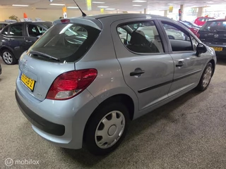 Peugeot 207 2011 - 1.4 XR Premium + obrazek 7
