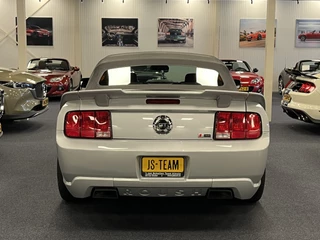 Ford Mustang 2006 - Convertible 4.6i V8 GT 335PK Roush Limited Nr. 05-2218 zdjecie 13