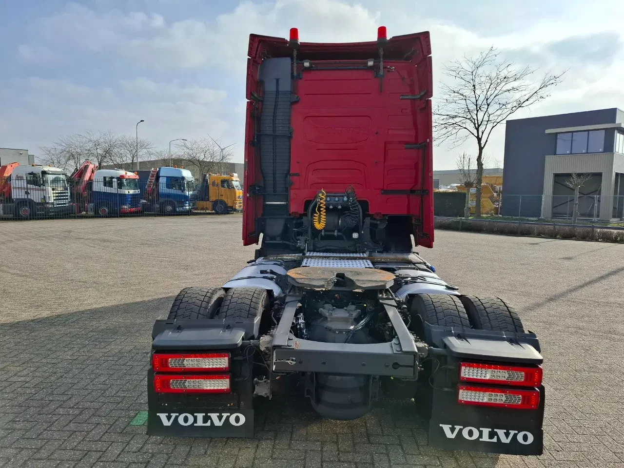 Volvo FH 2019 - FH4-420 / VEB+ / MEGA / FULL-AIR / DOUBLE TANK / LWDS / FRIDGE / AUTOMATIC / EURO-6 / 2019 afbeelding 4