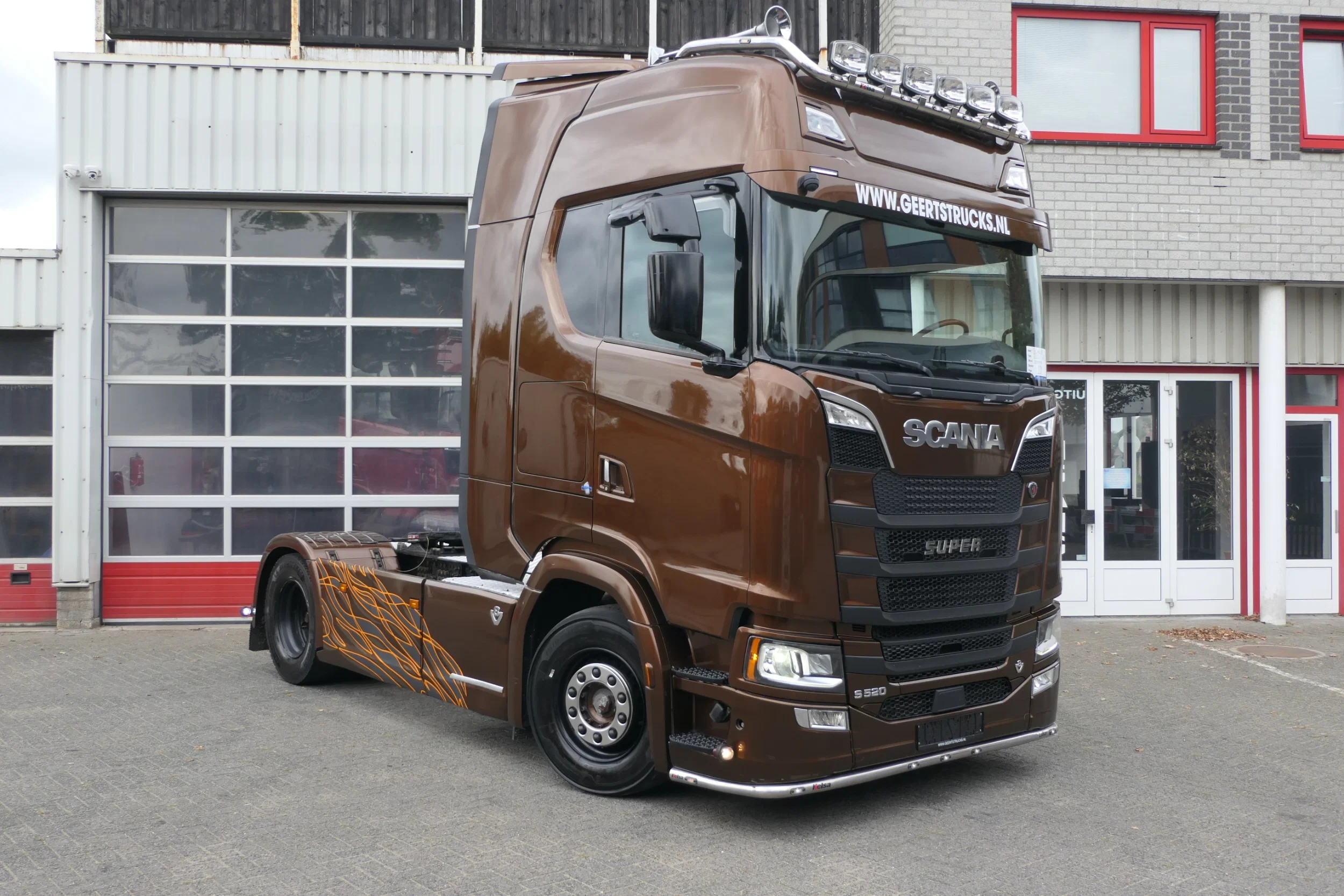 Scania S 2018 - S520 V8 NGS | Metallic color | Retarder | 358646Km | 2018 | 9 Ton front axle | Full air | 6 Ballons | Stand Heater/Klima | Navi | Euro6-C | TUV/MOT/APK 06-2027 | Belgium Truck * From first owner * afbeelding 1