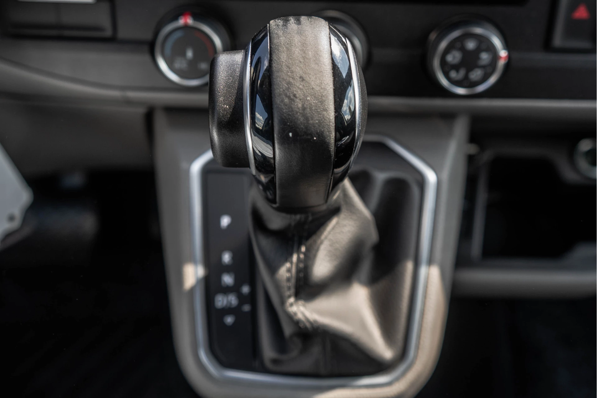 Volkswagen Transporter 2021 - T6.1 2.0 TDI L2H1 | BULLI | 150 PK | Automaat | LED | Camera | Carplay | PDC | Zijschuifdeur L+R zdjęcie 28