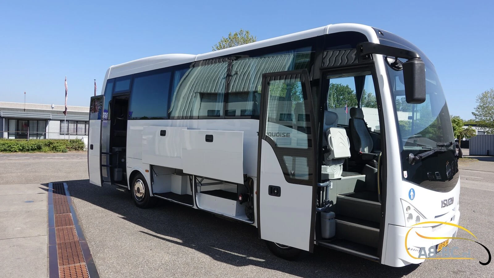 Isuzu Turquoise 30 seats EURO 6 2016 afbeelding 4