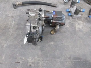 Volvo - 21309477 // 20726050 // 21374368 PTO POMP EN TANK VOLVO FH MODEL 2018 afbeelding 3 miniatuur