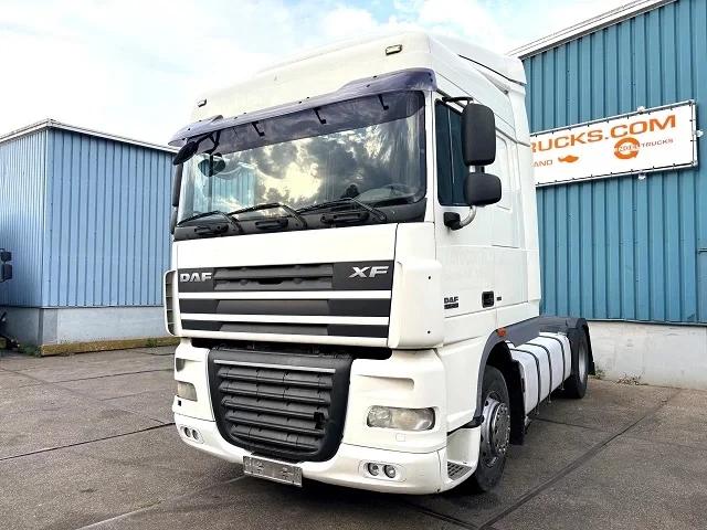 DAF XF 105.460 2012 - SPACECAB 4x2 (EURO 5 / AS-TRONIC / ZF-INTARDER / 870+430 LITER DIESELTANK / COMPLETE SPOILERSET ON CABIN / FRIDGE UNDER BED / ETC.) afbeelding 1