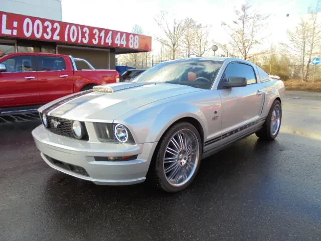 Ford Mustang 2005 - GT zdjęcie 1