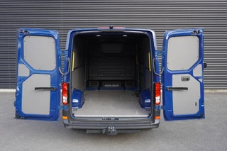 Volkswagen Crafter 2024 - 140pk L3H2/L2H1 Trekhaak Camera Navigatie Apple Carplay Airco afbeelding 3 miniatuur