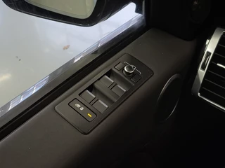 Land Rover Discovery 2017 - 2.0Sd4 Automaat Grijs kenteken Euro 6! image 17