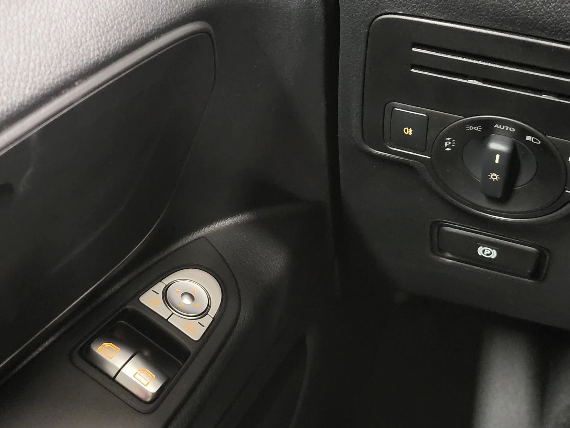 Mercedes-Benz Vito 2019 - 111CDI L3/H1 Euro 6! obrázek 15