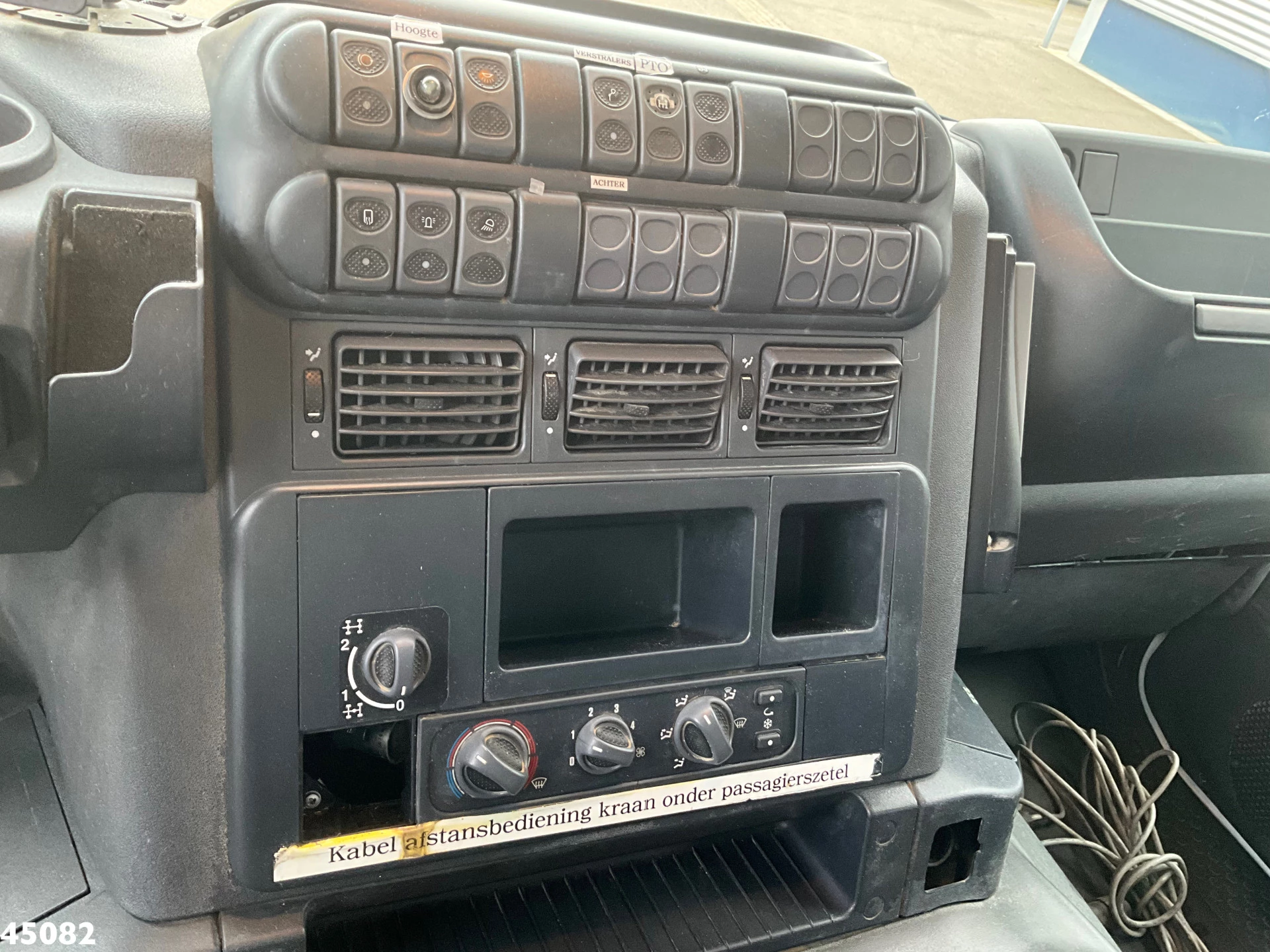 Iveco Trakker 2008 - 260T41 Euro 5 6x4 Full Steel Palfinger 36 Tm laadkraan Just 133.291 km! Bild 16