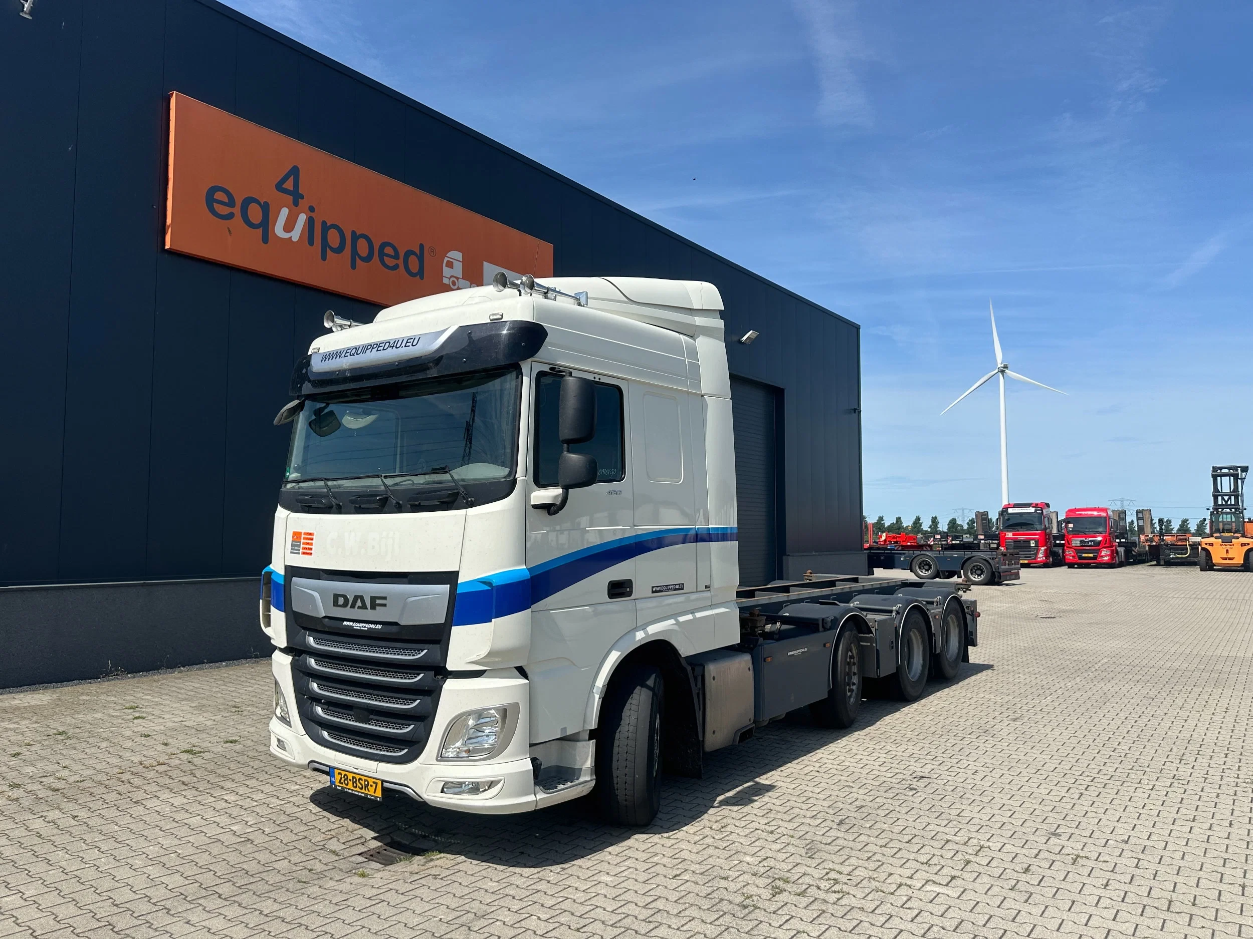 DAF XF480 2022 - XF 480 8x2 SC BDF / 10T frontaxle / EURO VI D / 365.000 km / NL-truck / APK: 03-2027 afbeelding 1