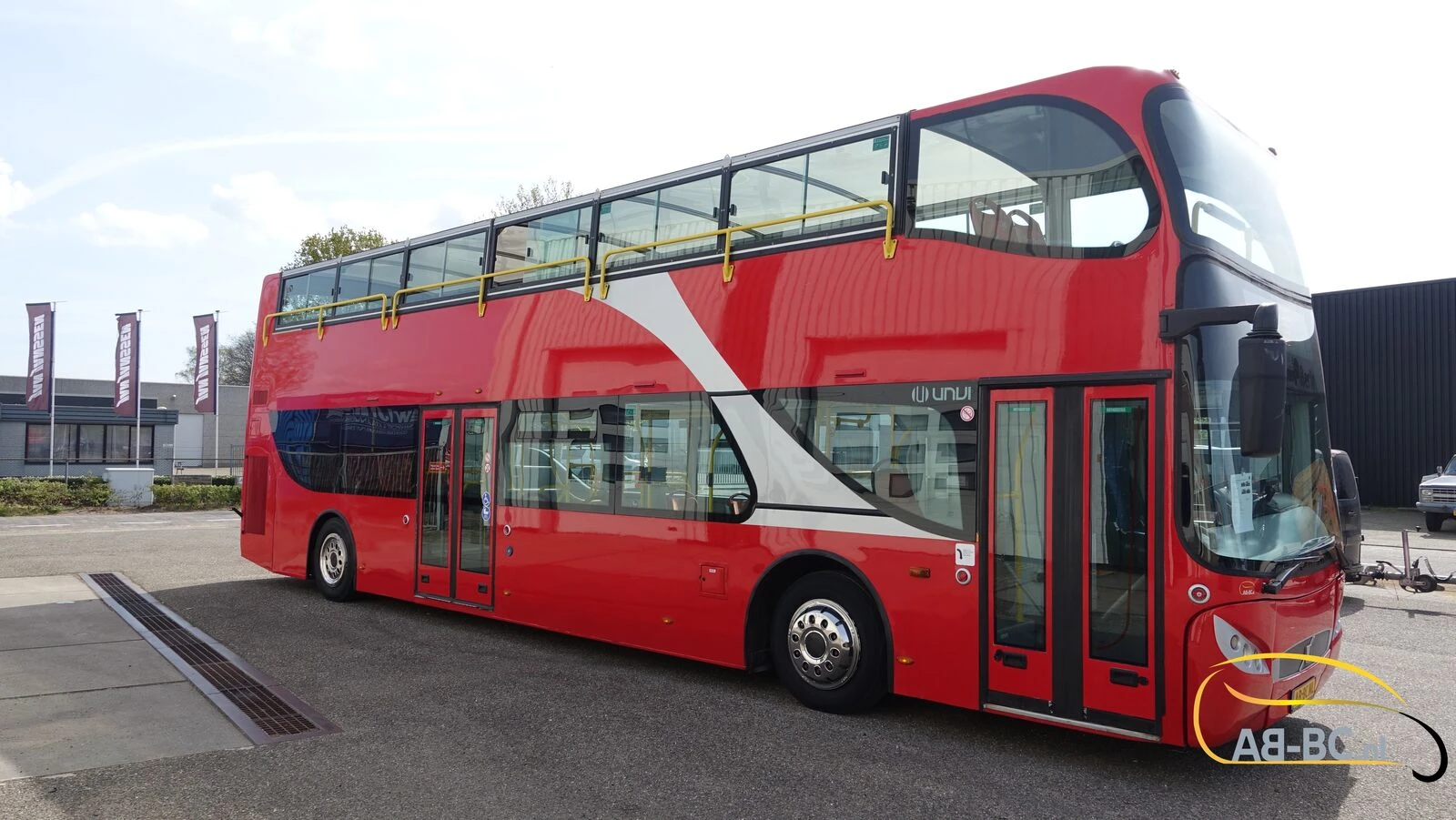 Volvo UNVI SIGHTSEEING (2 pieces available) EURO 5 2009 afbeelding 3