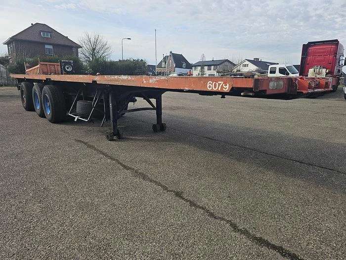 Groenewegen DRO 15-28 | Heavy duty trailer |twistlocks for container 40 ft 2 x 20 ft 20 ft mid.| saf Drum | hardwood floor. 1995 Bild 7