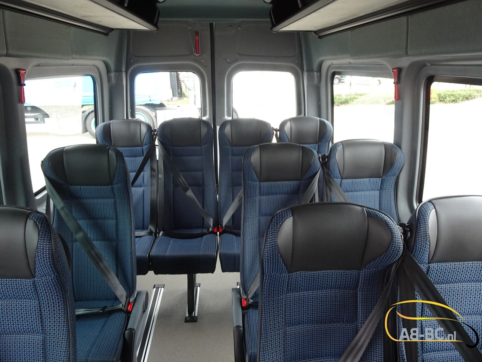 Mercedes-Benz eSprinter - 17 Seats Electric Range: 465 km Bild 61