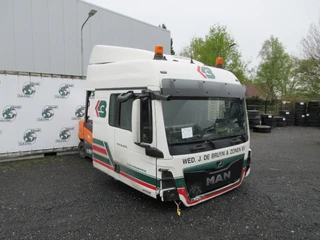 MAN TGX - CABINE MAN 18.420 MODEL 2021 EURO 6 VOOR PART DONOR imagem 2 miniatura