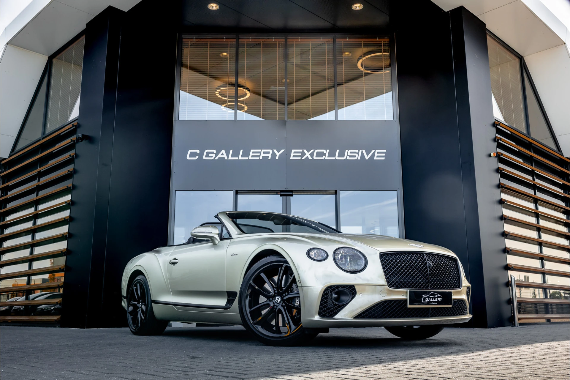 Bentley Continental GT 2023 - GTC 4.0 V8 Azure afbeelding 1