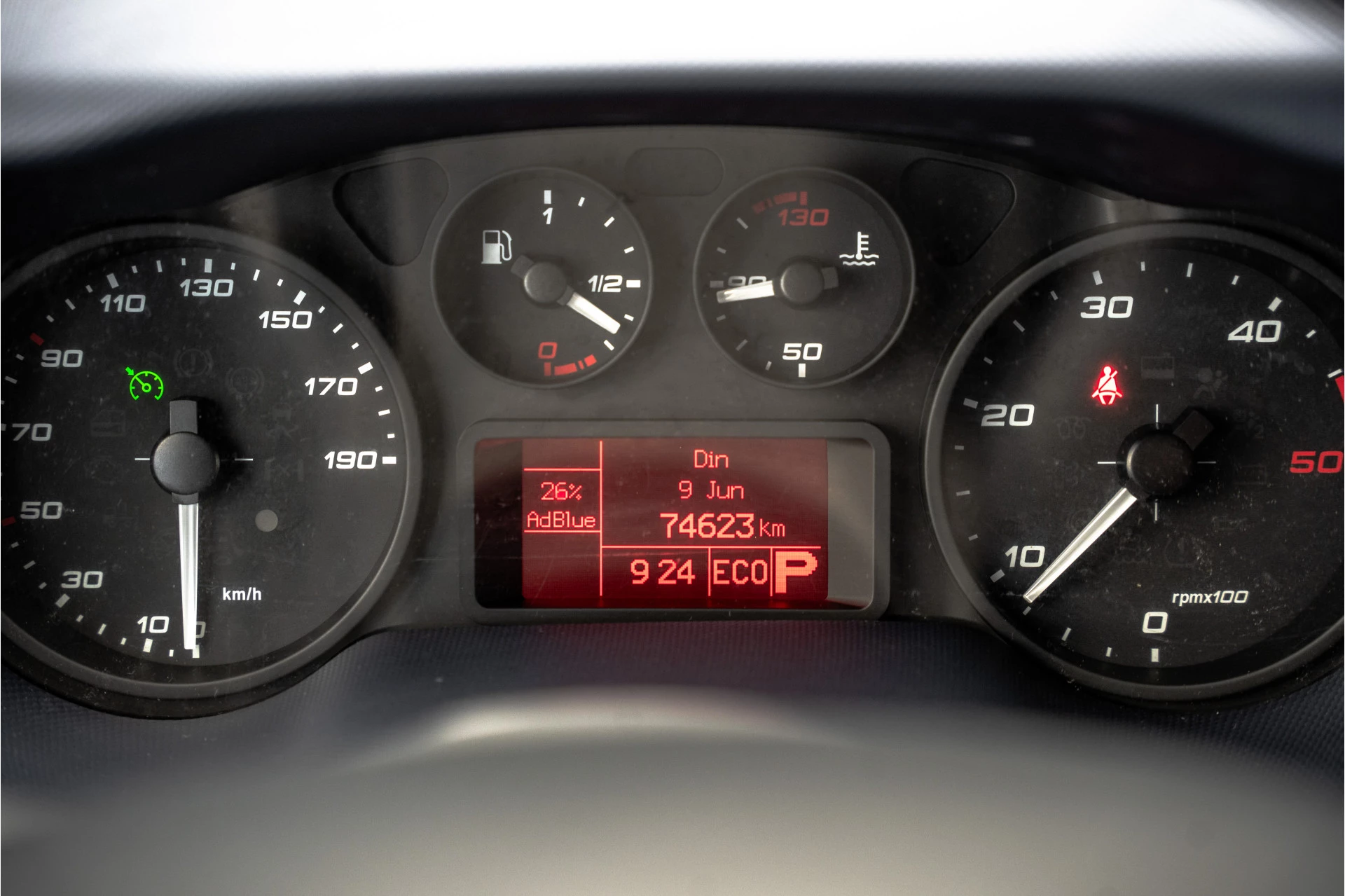 Iveco Daily 2017 - 40C18 3.0L 180PK | Camperkandidaat | 1ste Eigenaar | Automaat | Euro 6 | Camera | 3.5T Trekgewicht imagen 15