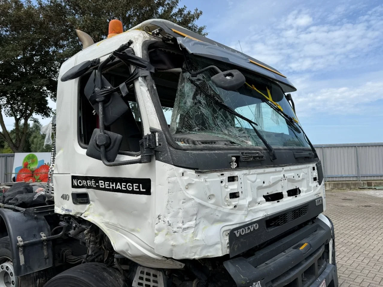 Volvo FMX 410 2018 - / ENGINE RUNNING / 8X4 / ONLY:278525 KM / AJK HOOKLIFT 25TON / 2X BIG AXLE / FULL-STEEL / AUTOMATIC / EURO-6 / 2018 obrázek 11