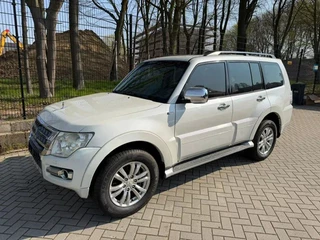 Mitsubishi Pajero 2014 - GLS 3.8 - V6 , 4x4 , 7 Pers., Full Option imagen 2